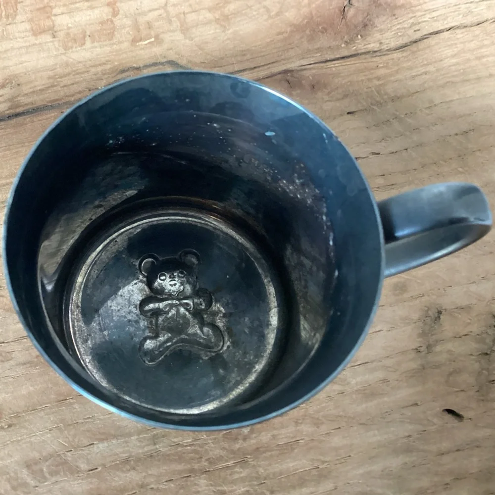 ⚫️ Vintage - Silver Plate Baby’s - Toddlers Cup with Cute Bear Design on base